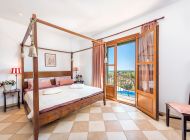finca-carina-obergeschoss-hauptschlafzimmer-doppelbett