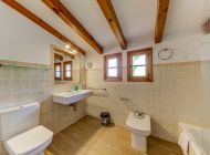 finca-can-salas-badezimmer-badewanne
