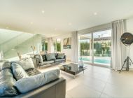 villa-margalida-wohnzimmer-terrassenzugang