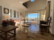 villa-miquel-wohnzimmer-terrassenzugang-meerblick