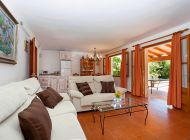finca-katerina-salon-zugang-terrasse