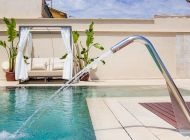 villa-rainbow-poolterrasse-daybed
