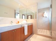 finca-can-fiol-badezimmer-dusche