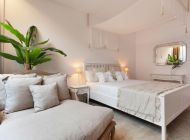 villa-rainbow-schlafzimmer-3-doppelbett