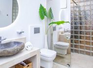 villa-rainbow-badezimmer-modern-dusche-bodengleich