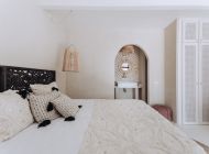 finca-ibizenko-style-schlafzimmer-5-doppelbett